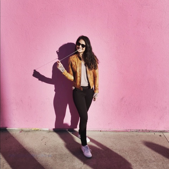 Meet your Posher, Jasmine - Picture 4 of 8